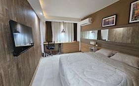 Premier Flat Queimados